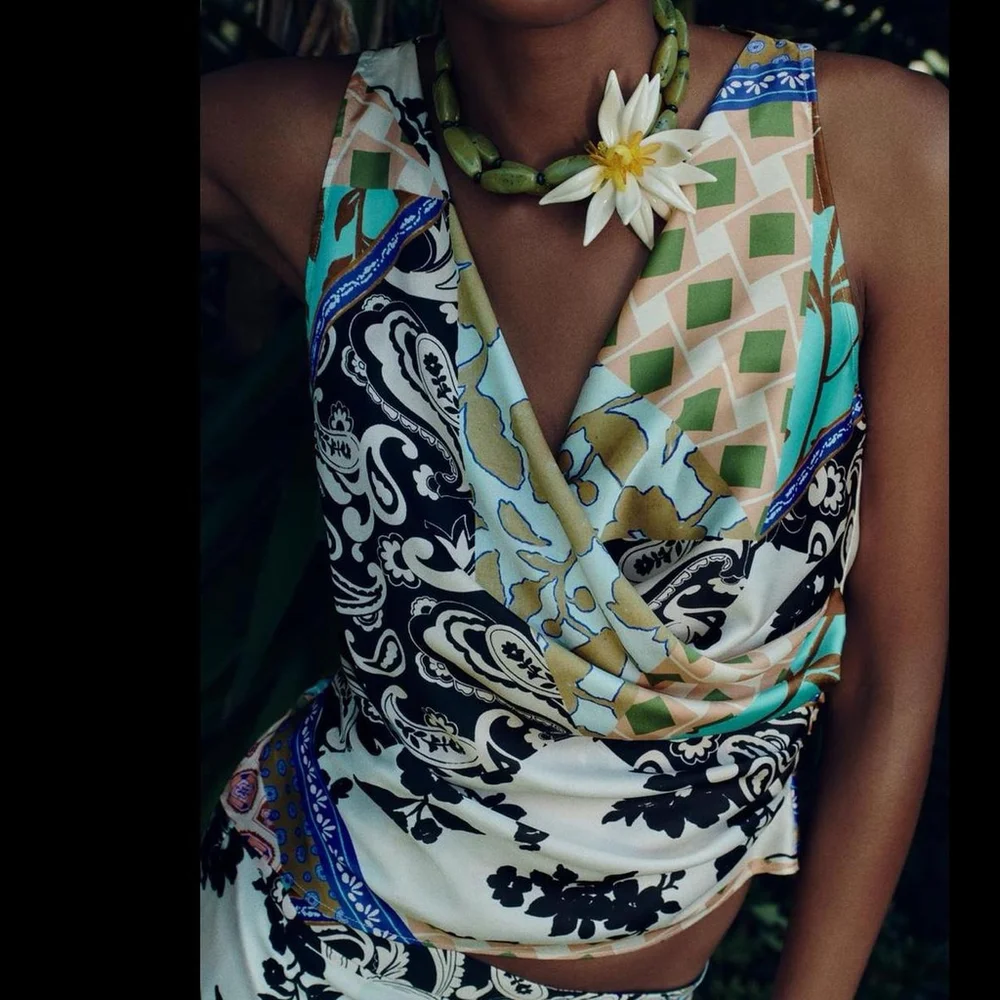 blouses - Picture 1 of 8
